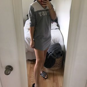 Stussy white & gray graphic tee dress